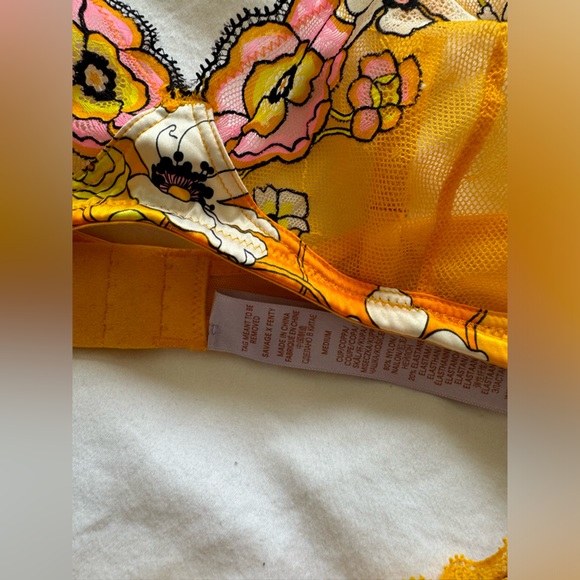 Savage x fenty bra and panty lingerie set - bra is a medium, panties are a small - Picture 4 of 4